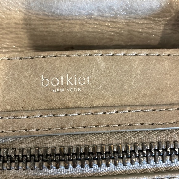 Botkier Trigger Legacy Satchel light Grey - Picture 3 of 6